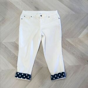 Venus Size 12 Womans White Denim Capri.  Star Detail Cuffs